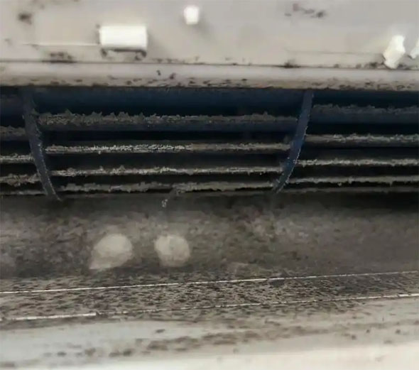 泰宁空调吹的风有股烧焦味是怎么回事